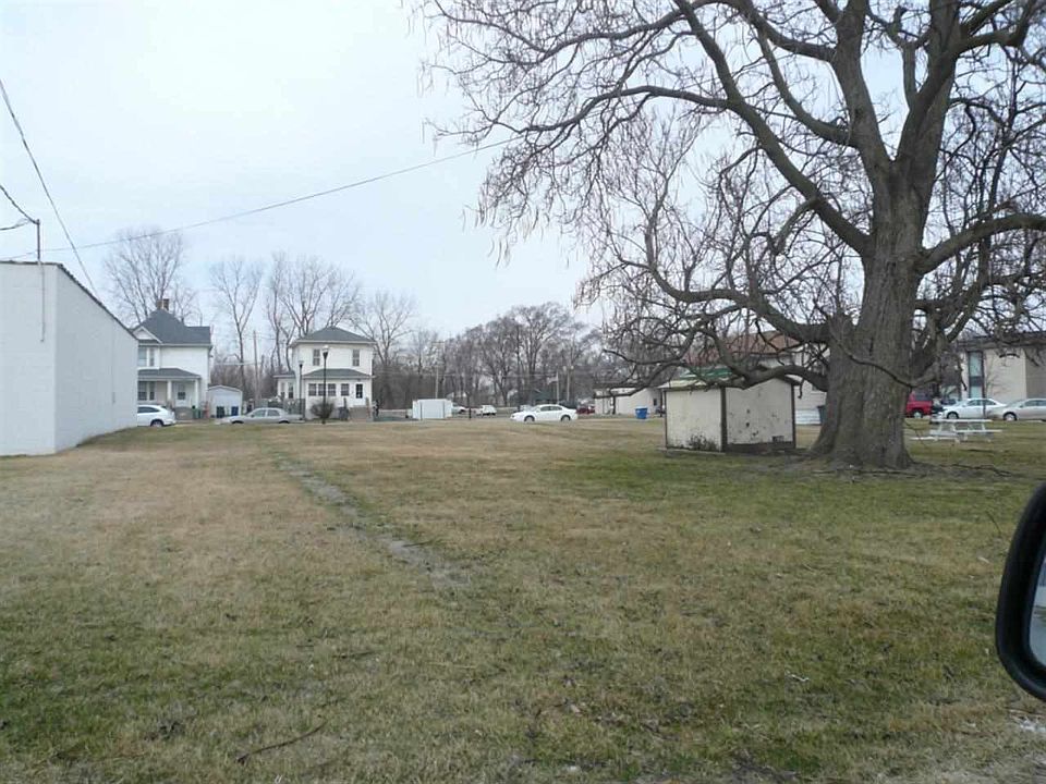 2nd image of 323 4th St W