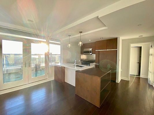 1st image of 601 Ocean Pkwy #E7