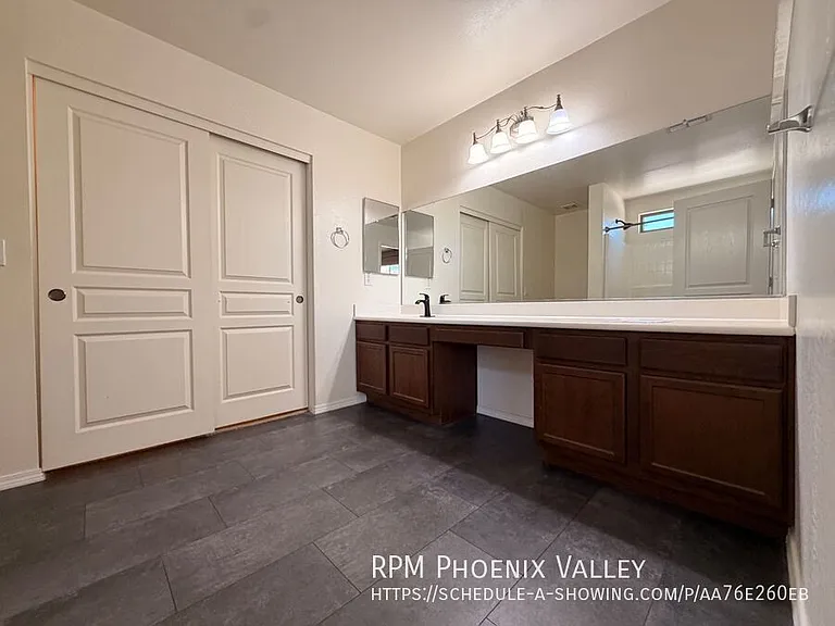23927 W La Salle St — Photo 24