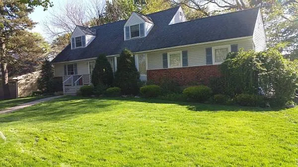 32 Brand Dr