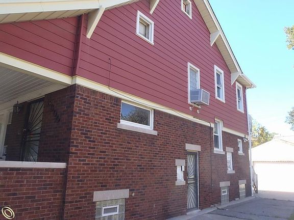 2nd image of 3300 Gladstone St