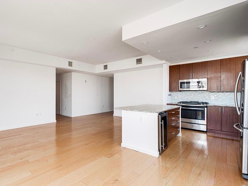 1st image of 50 Oceana Dr #E