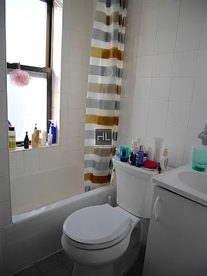 Rented by Highline Residential | media 29