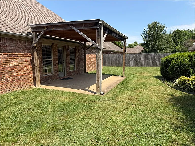2492 Surtees Pl — Photo 12