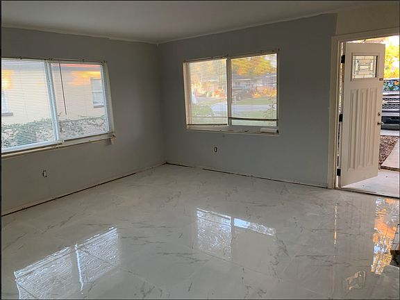 2nd image of 1027 San Remo Ave
