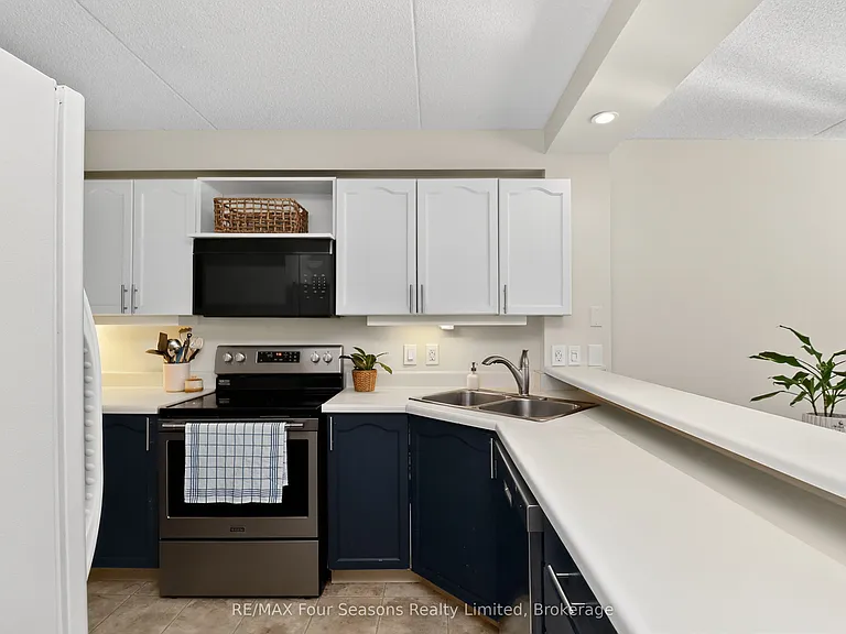 44 Trott Blvd #13 — Photo 20