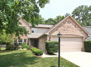 6313 Valleyview Dr, Fishers, IN 46038
