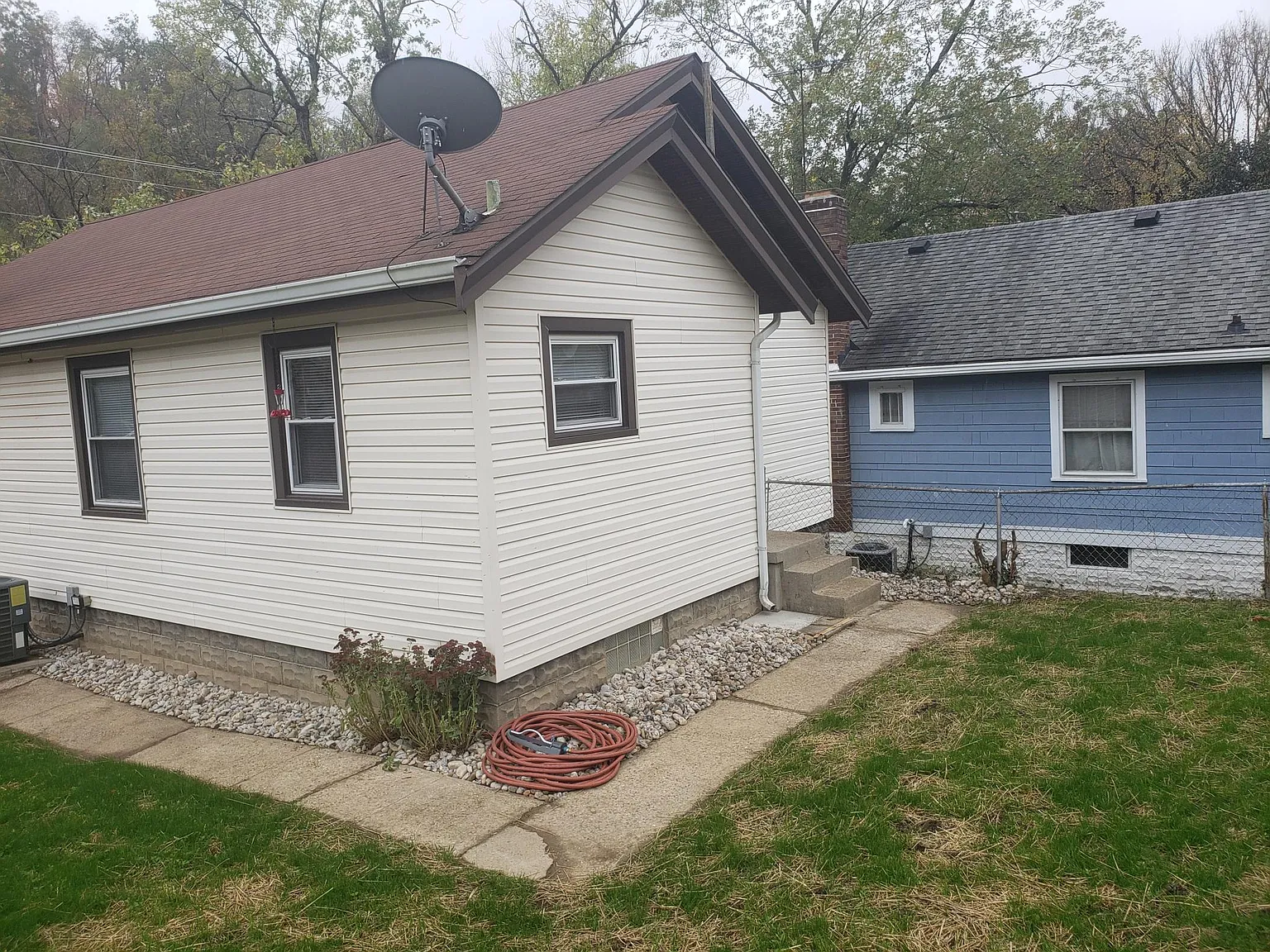 2 bed, 1200 sqft, $1,400 — Photo 3