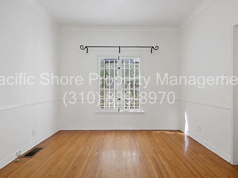 Orange Triplex — Photo 5