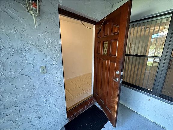 5th image of 7904 NW 70th Ave