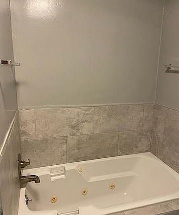 jetted tub