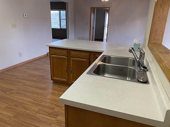 5th image of 406 S Fountain St