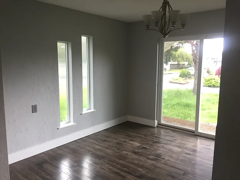 1306 NE Johnson St — Photo 5