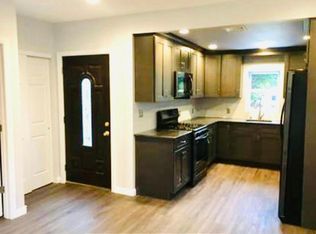 55 Woodhull Rd #C, Huntington, NY 11743