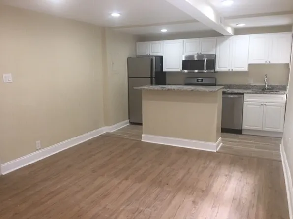 1809 Belmont