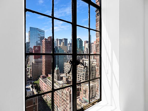 2nd image of 45 Tudor City Pl APT 2005