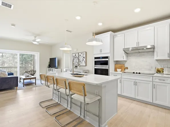 300 Martins Lndg Unit 505, North Reading, MA 01864