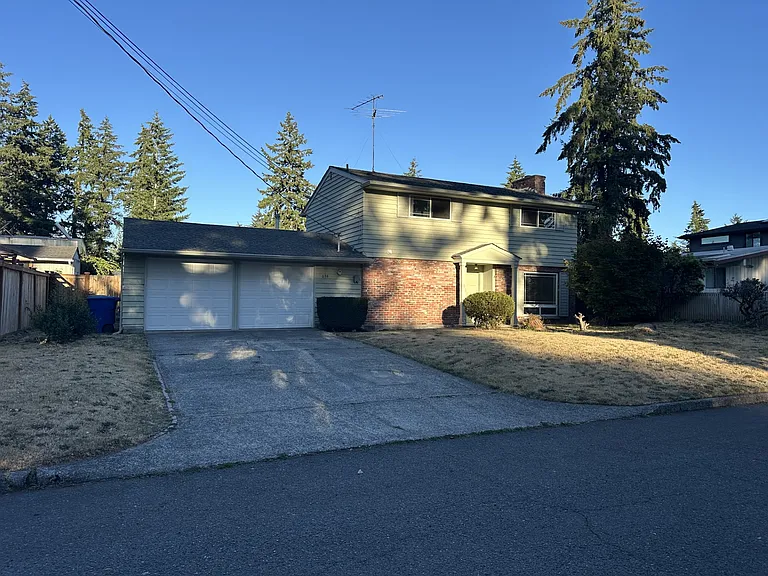 638 164th Pl NE — Photo 2