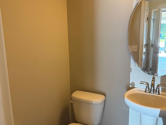 5th image of 132 Jersey Ln
