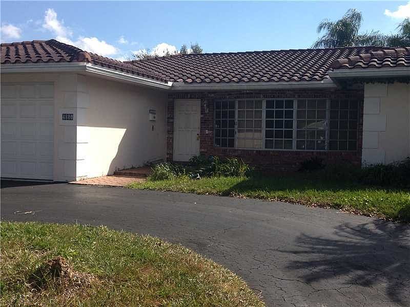 2nd image of 4800 N Hills Dr