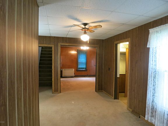 3rd image of 613 2nd Ave S