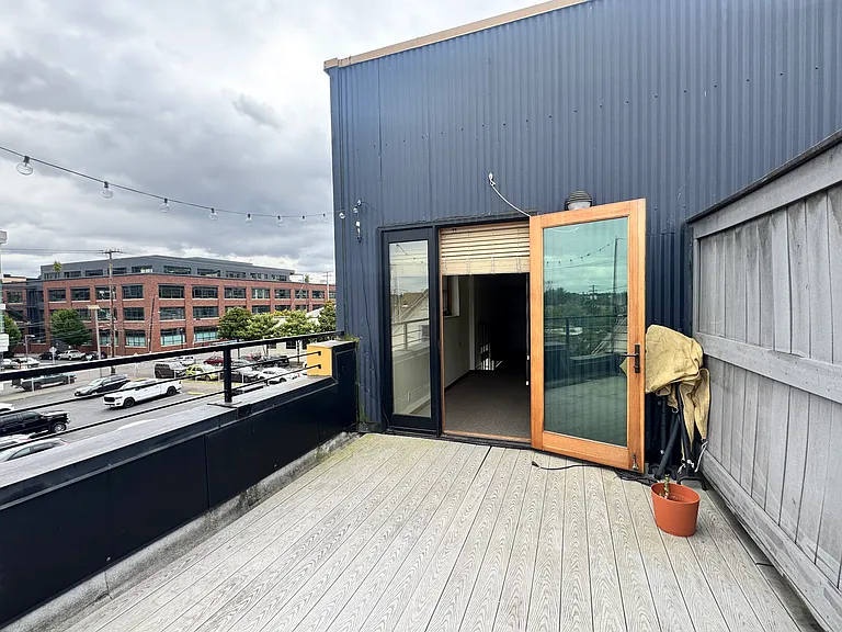 2229 NW Savier St #5 — Photo 18