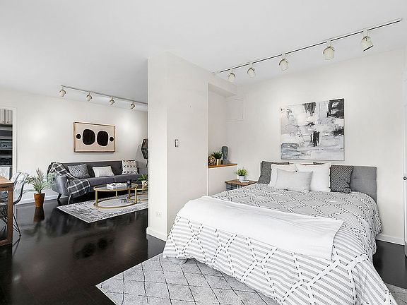 3rd image of 230 E 79th St APT 19C