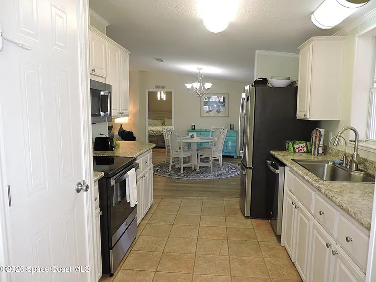830 Lychee Dr — Photo 10