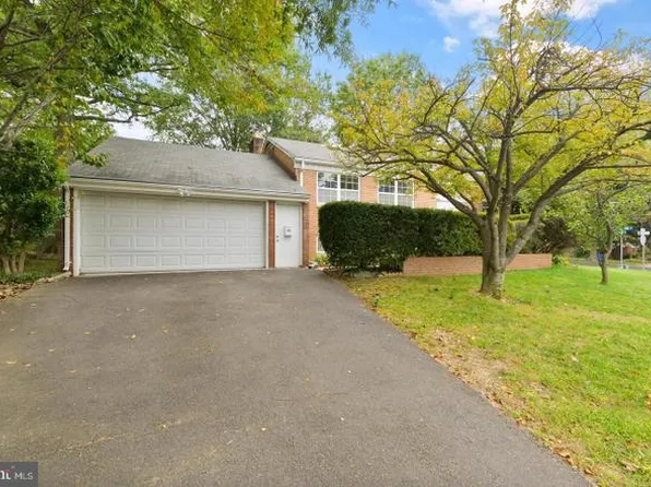 1747 Great Falls St, Mc Lean, VA 22101