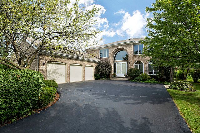 1st image of 854 Bristol Dr