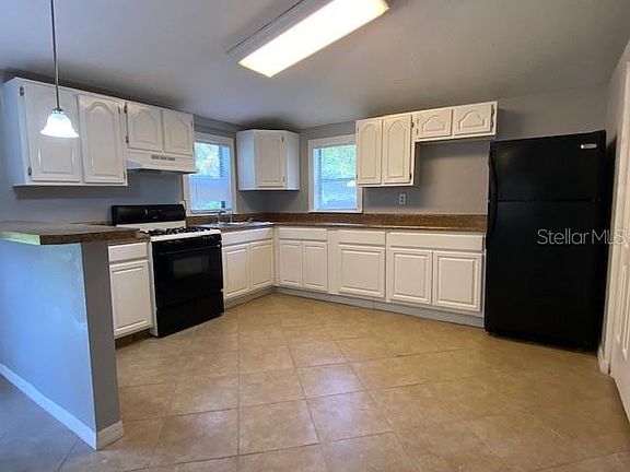 2nd image of 1134 Crestview Ave