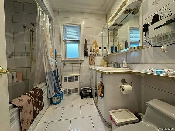 4th image of 4552 196th Street