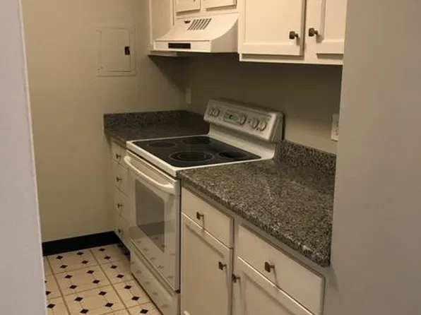 1105 Massachusetts Ave APT 8A, Cambridge, MA 02138