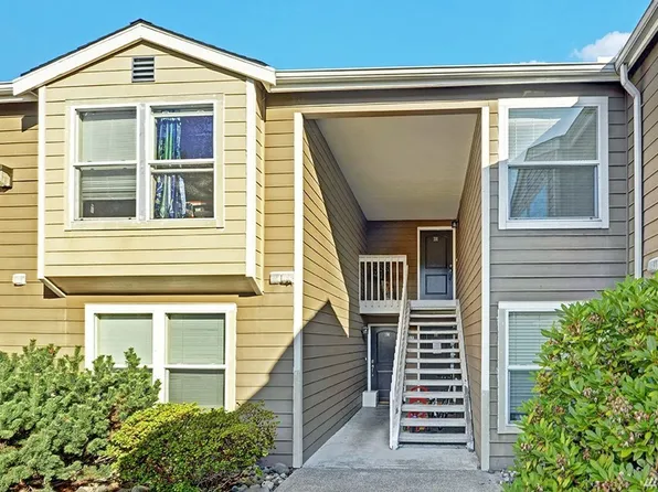 14715 SE 24th St APT 201, Bellevue, WA 98007