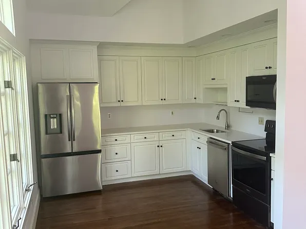 8 Pent Rd, Weston, CT 06883