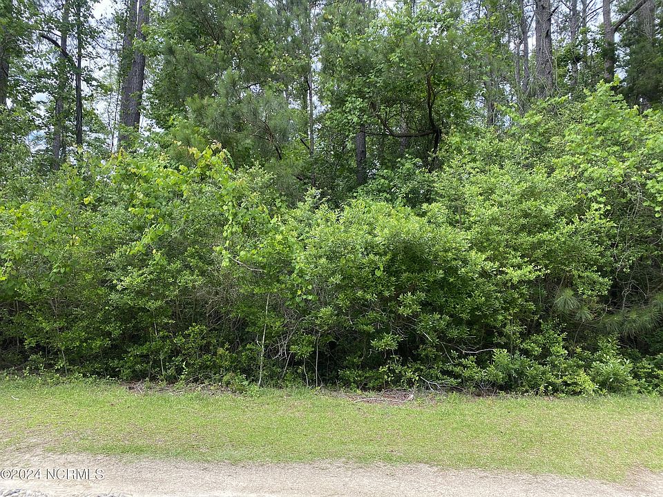 1st image of 618 Southwind Drive SW