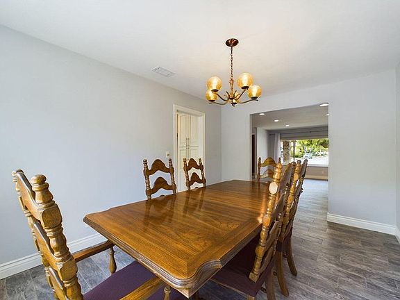 5th image of 7831 Norann Cir