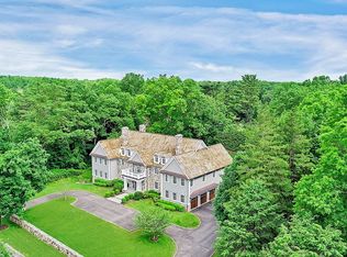 6 Loch Ln, Greenwich, CT 06830