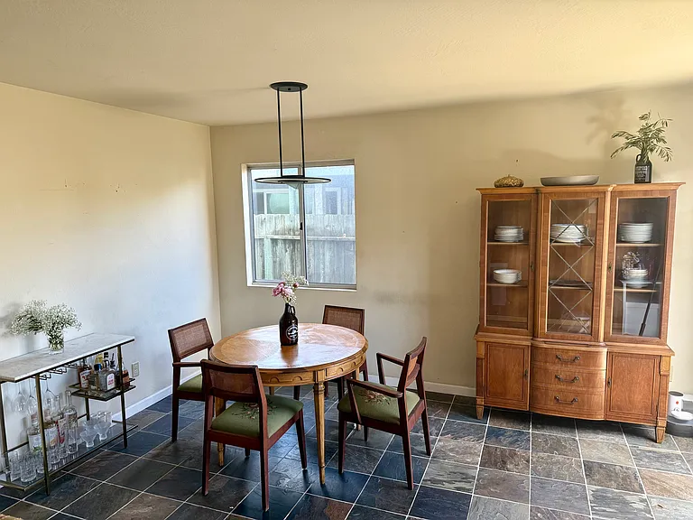 1208 Florence St — Photo 7