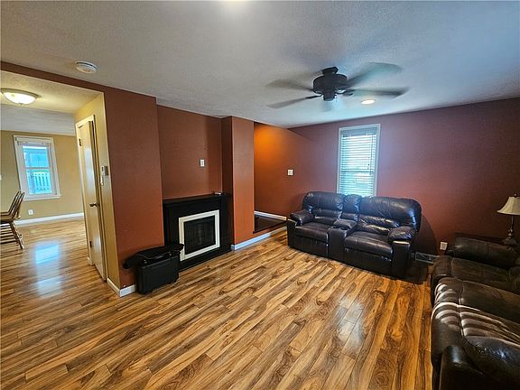 2nd image of 612 Morton Ave