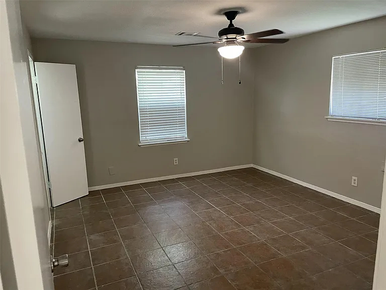 8915 Reamer St — Photo 6