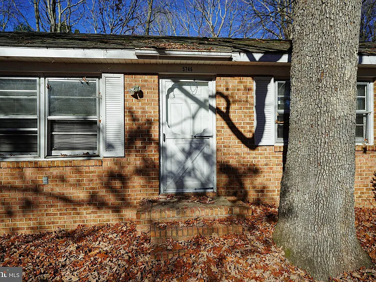 5746 Rip Wil Dr — Photo 7