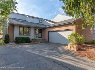 2451 Emerald Lake Dr, East Lansing, MI 48823