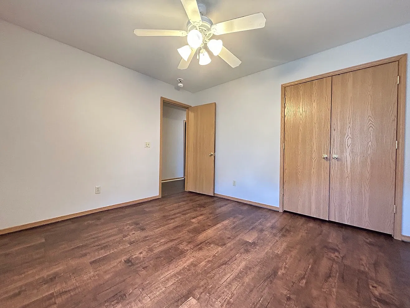 962 A Remington Circle - 1 — Photo 2