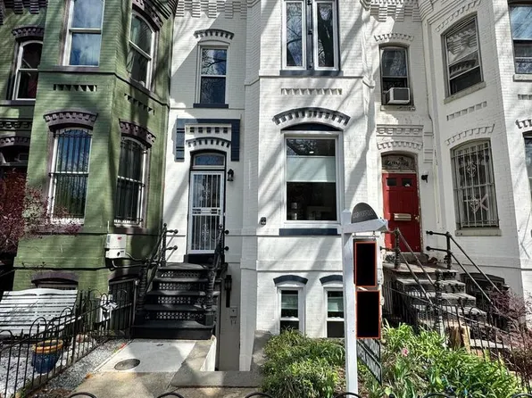 239 8th St NE, Washington, DC 20002