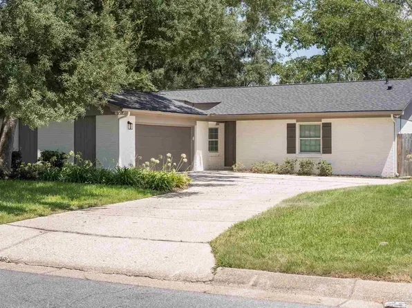 3502 Brookshire Dr, Pensacola, FL 32504