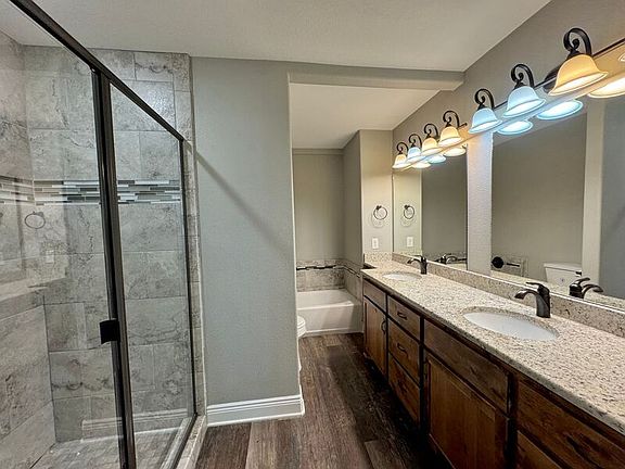 5th image of 21 Fernwood Dr S #21
