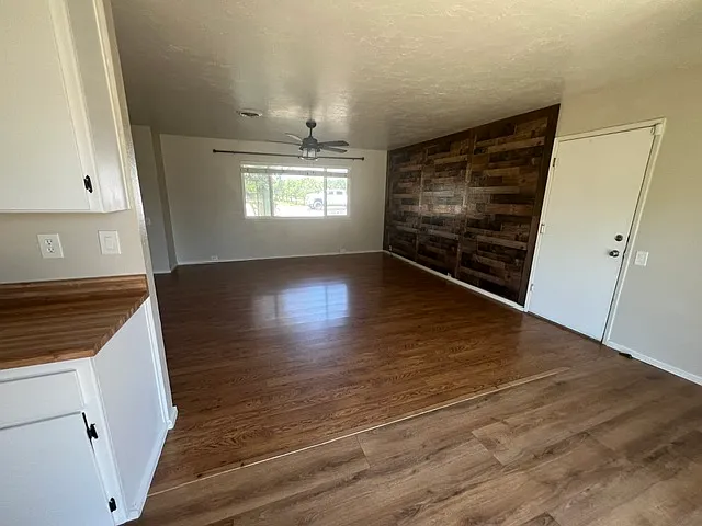1414 Lewis Oak Rd — Photo 2