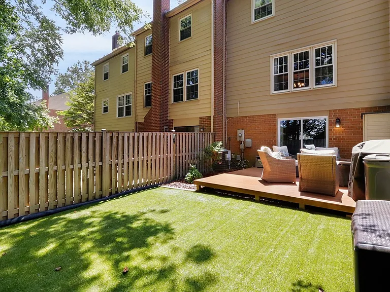9765 High Water Ct — Photo 20