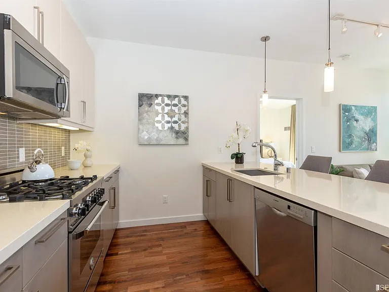 238 Olive St #401 — Photo 7